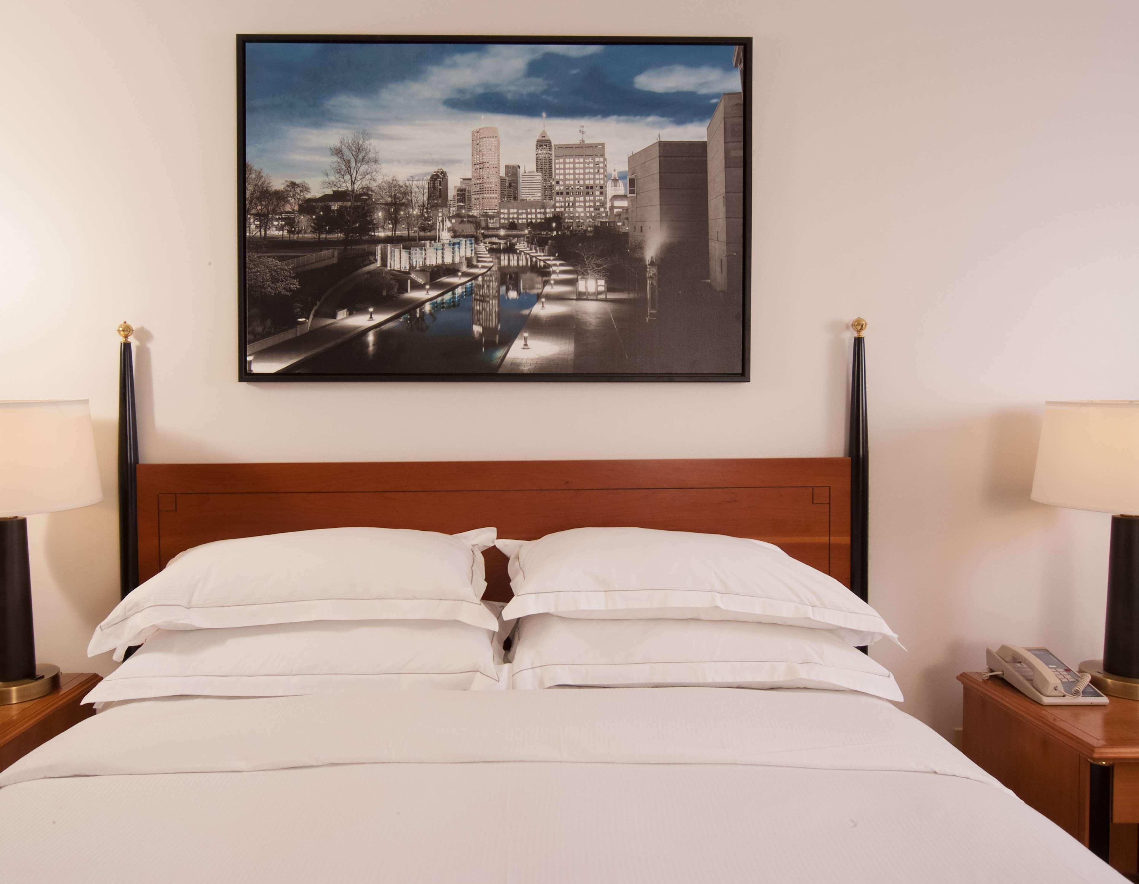 Hilton Indianapolis Hotel & Suites Екстер'єр фото