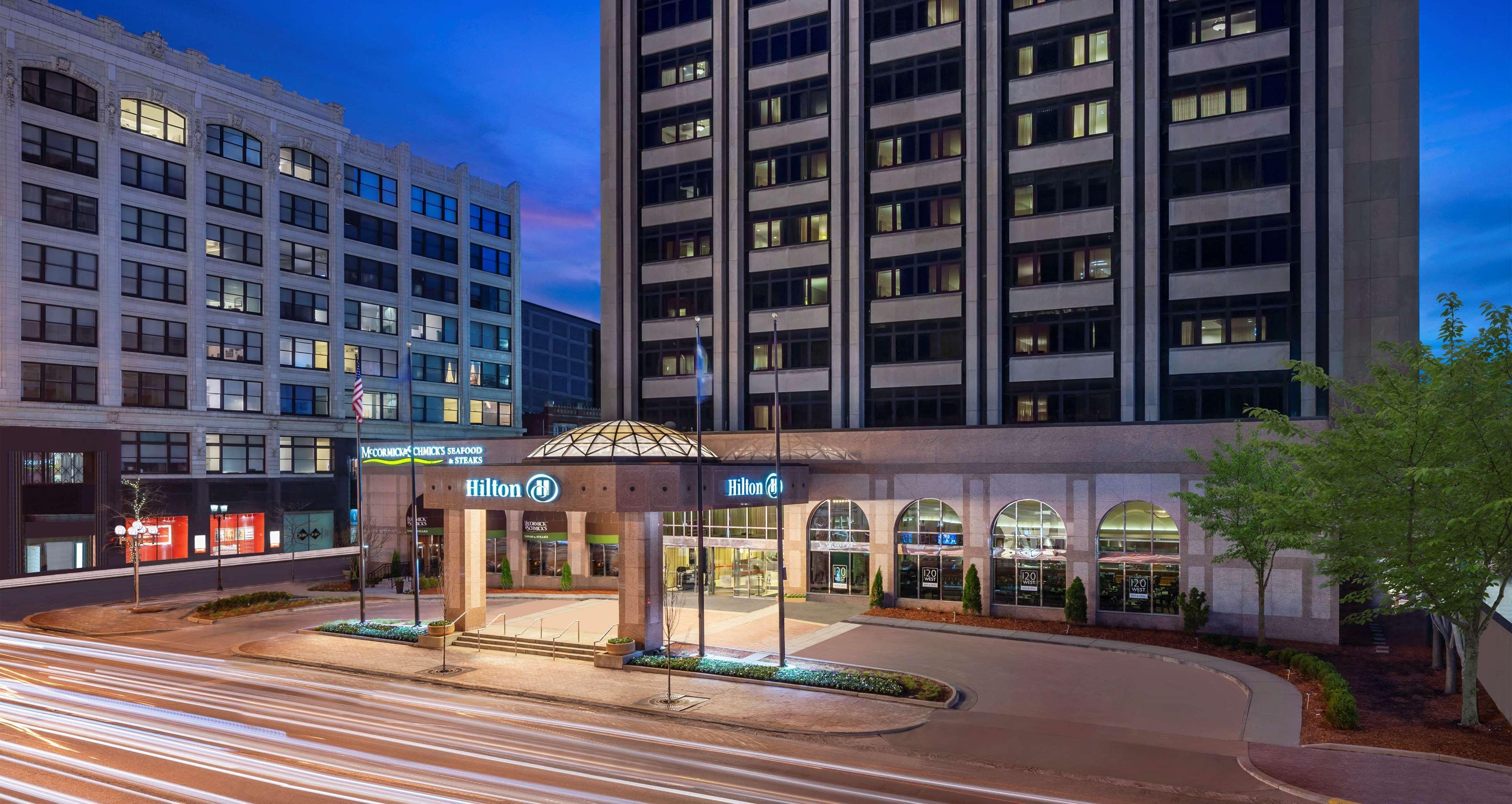 Hilton Indianapolis Hotel & Suites Екстер'єр фото