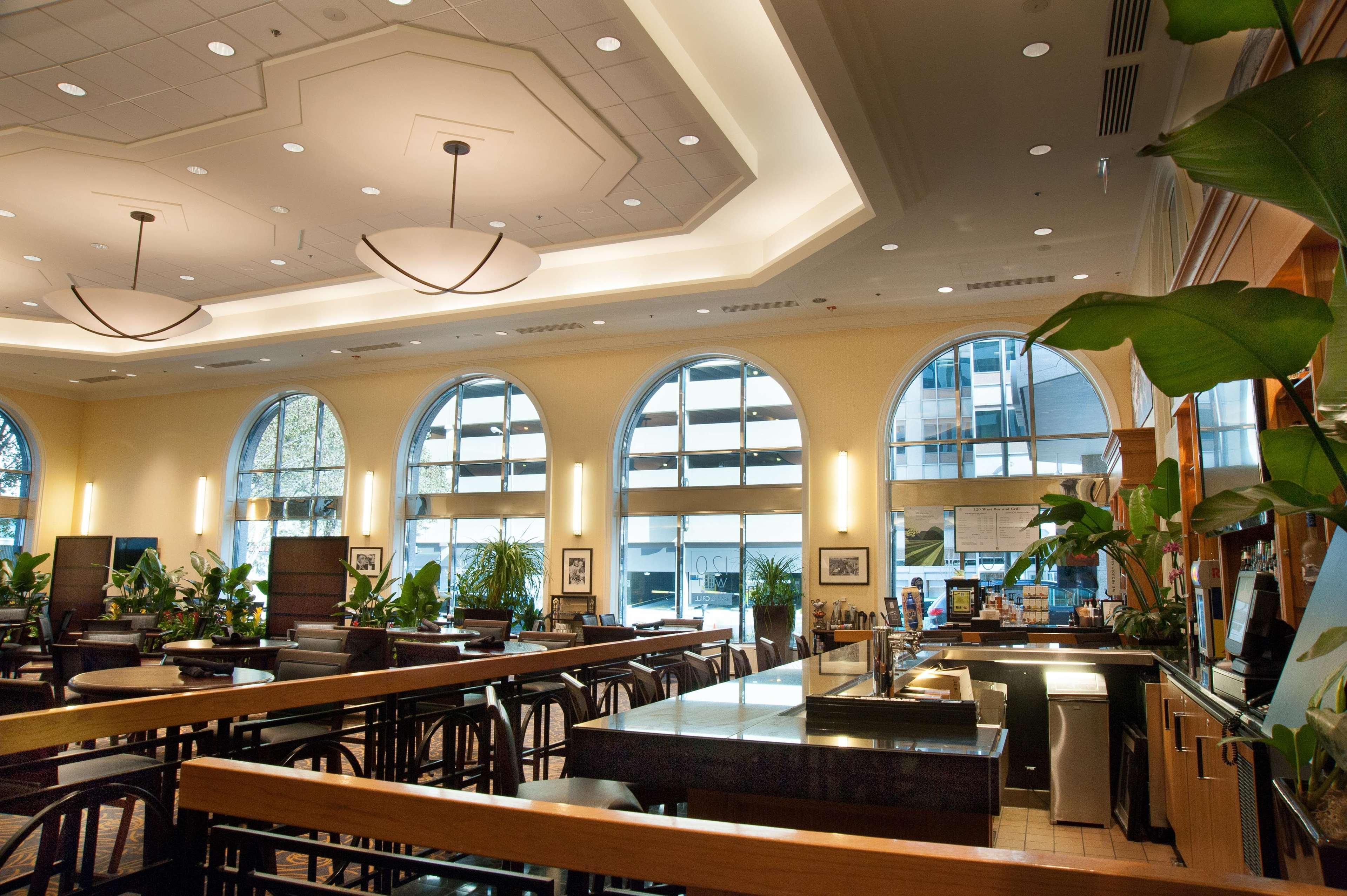 Hilton Indianapolis Hotel & Suites Екстер'єр фото