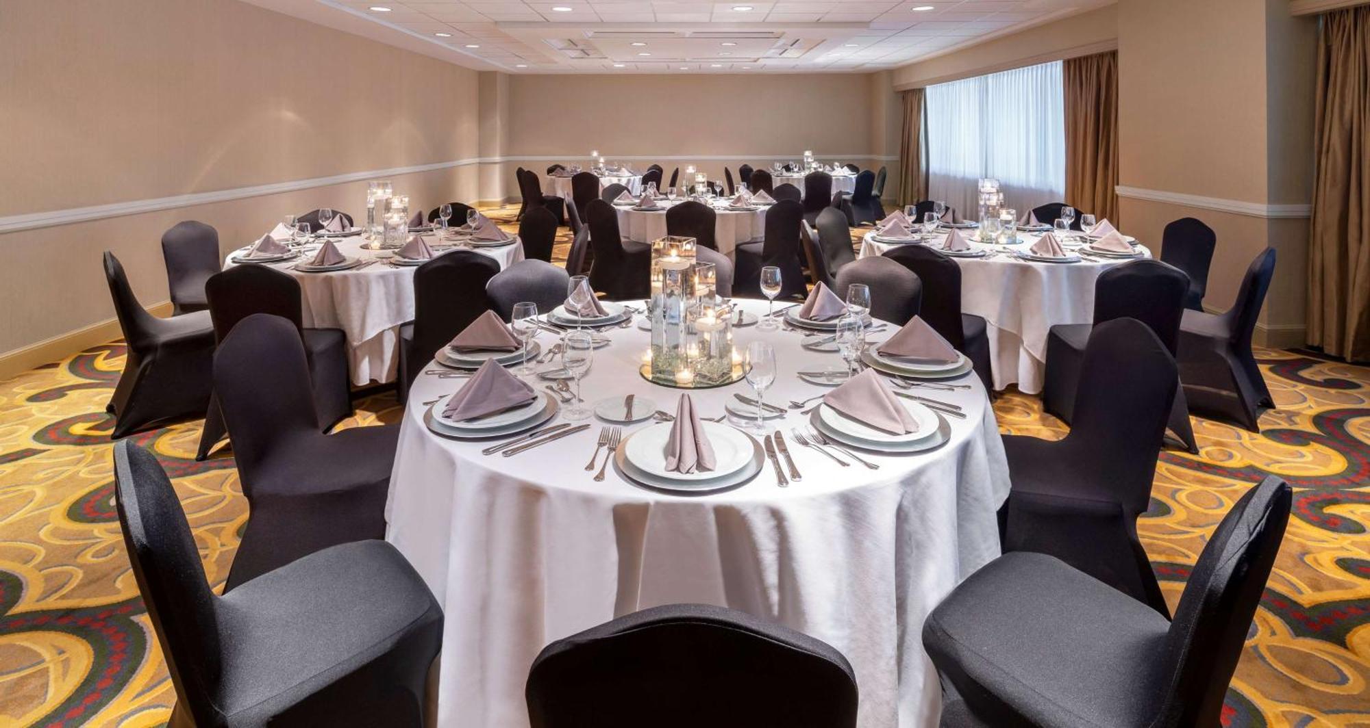 Hilton Indianapolis Hotel & Suites Екстер'єр фото