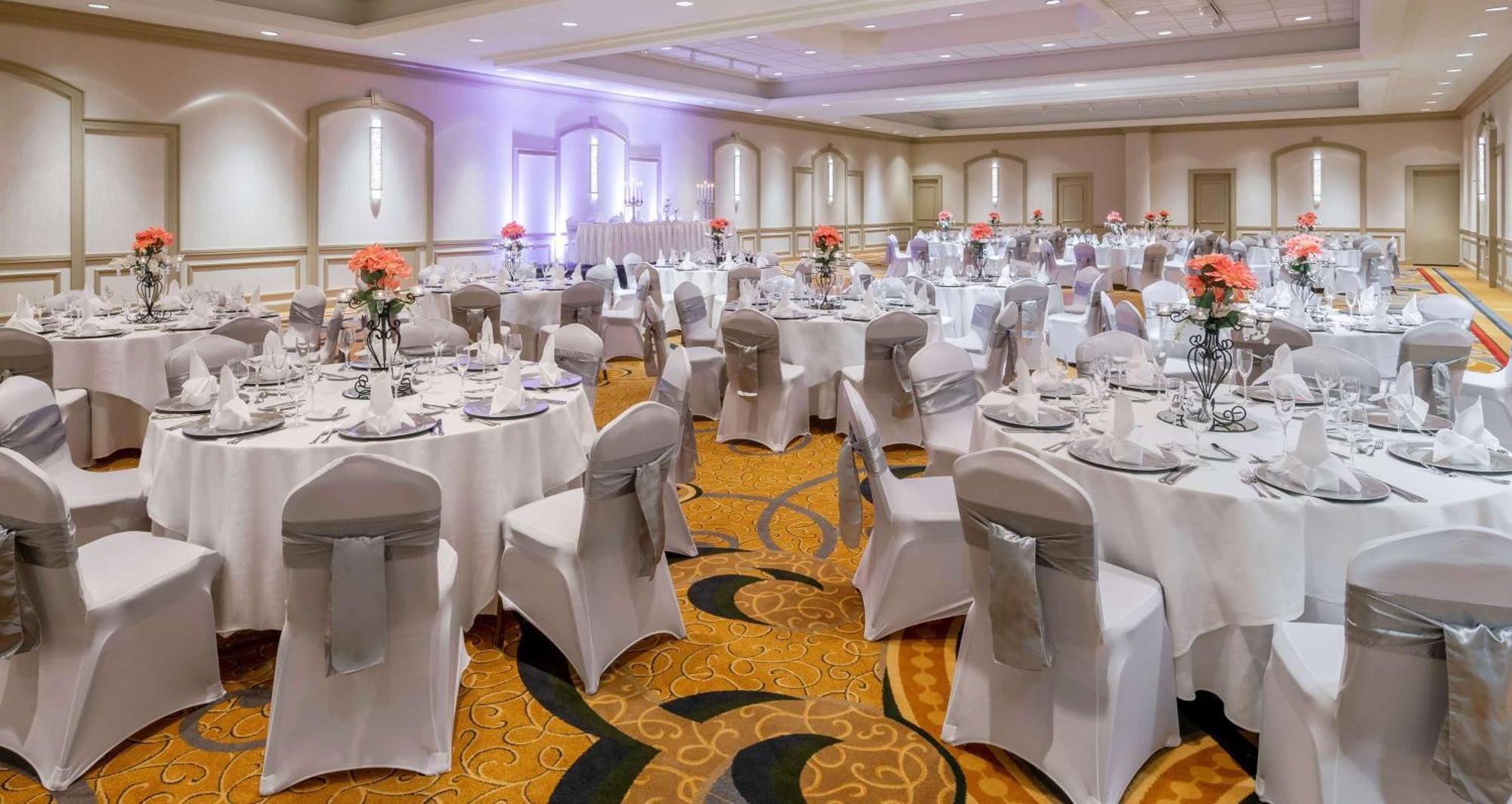 Hilton Indianapolis Hotel & Suites Екстер'єр фото