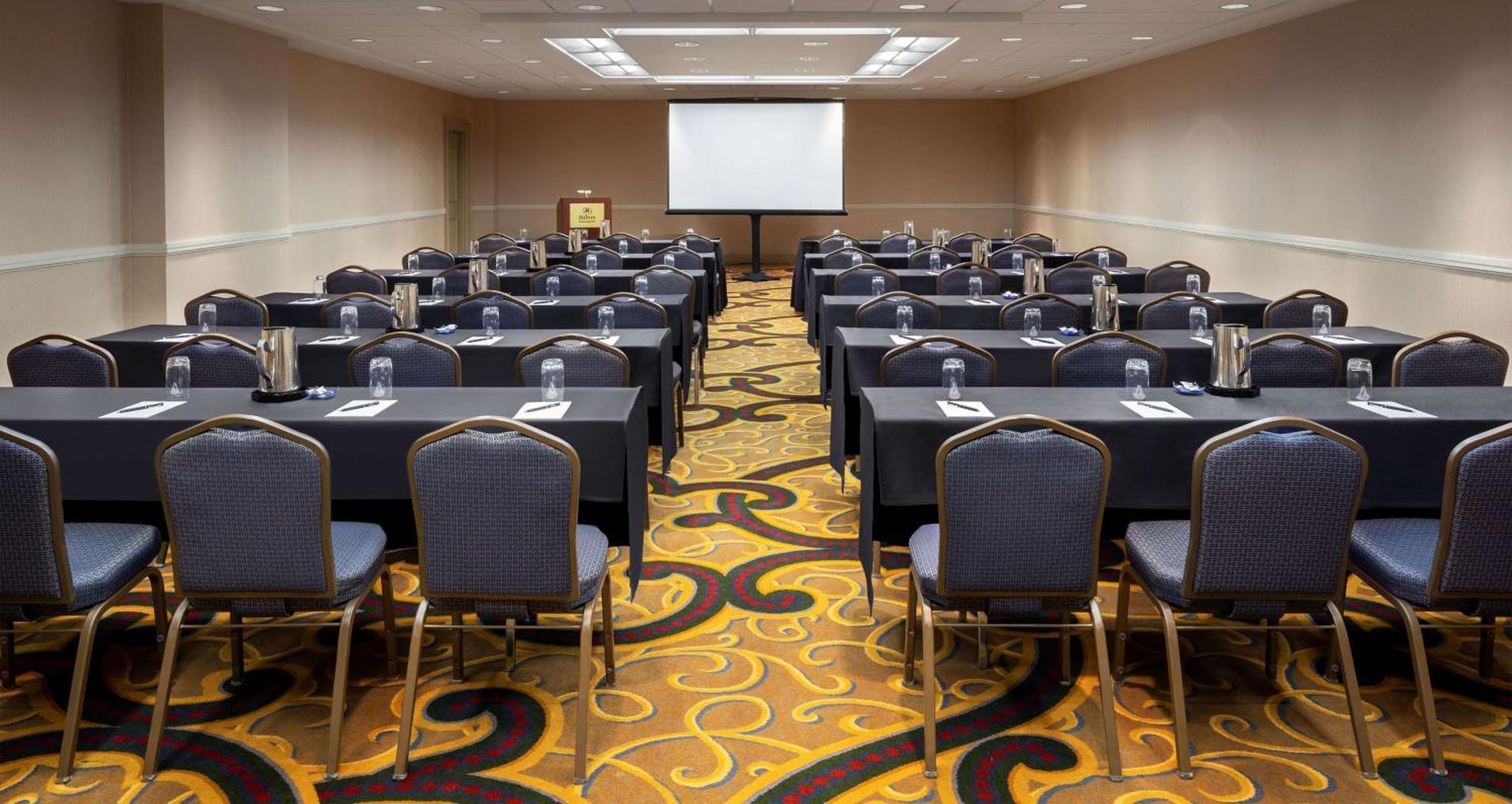 Hilton Indianapolis Hotel & Suites Екстер'єр фото