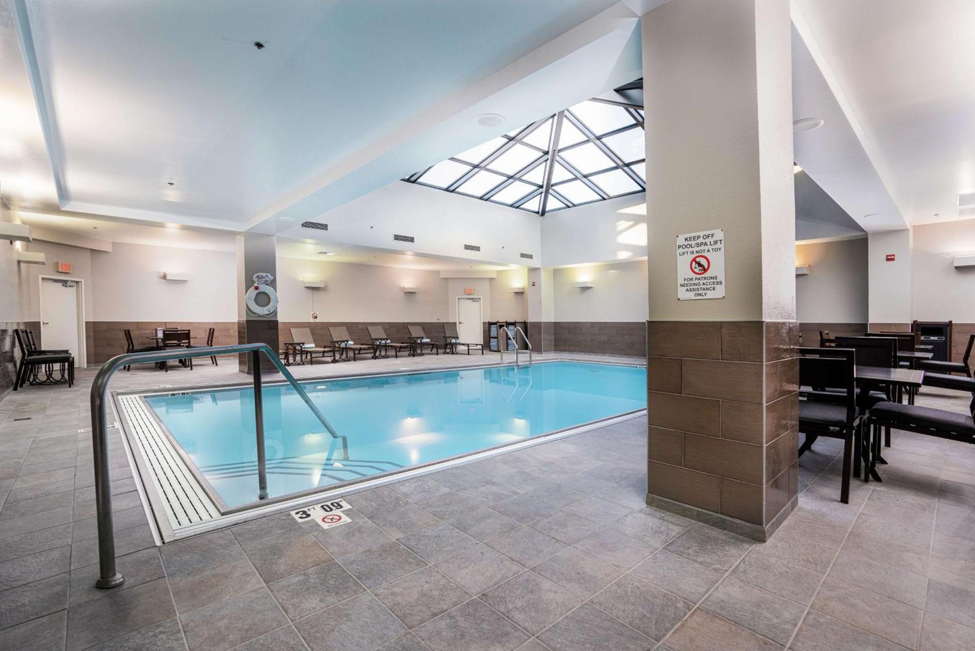 Hilton Indianapolis Hotel & Suites Екстер'єр фото