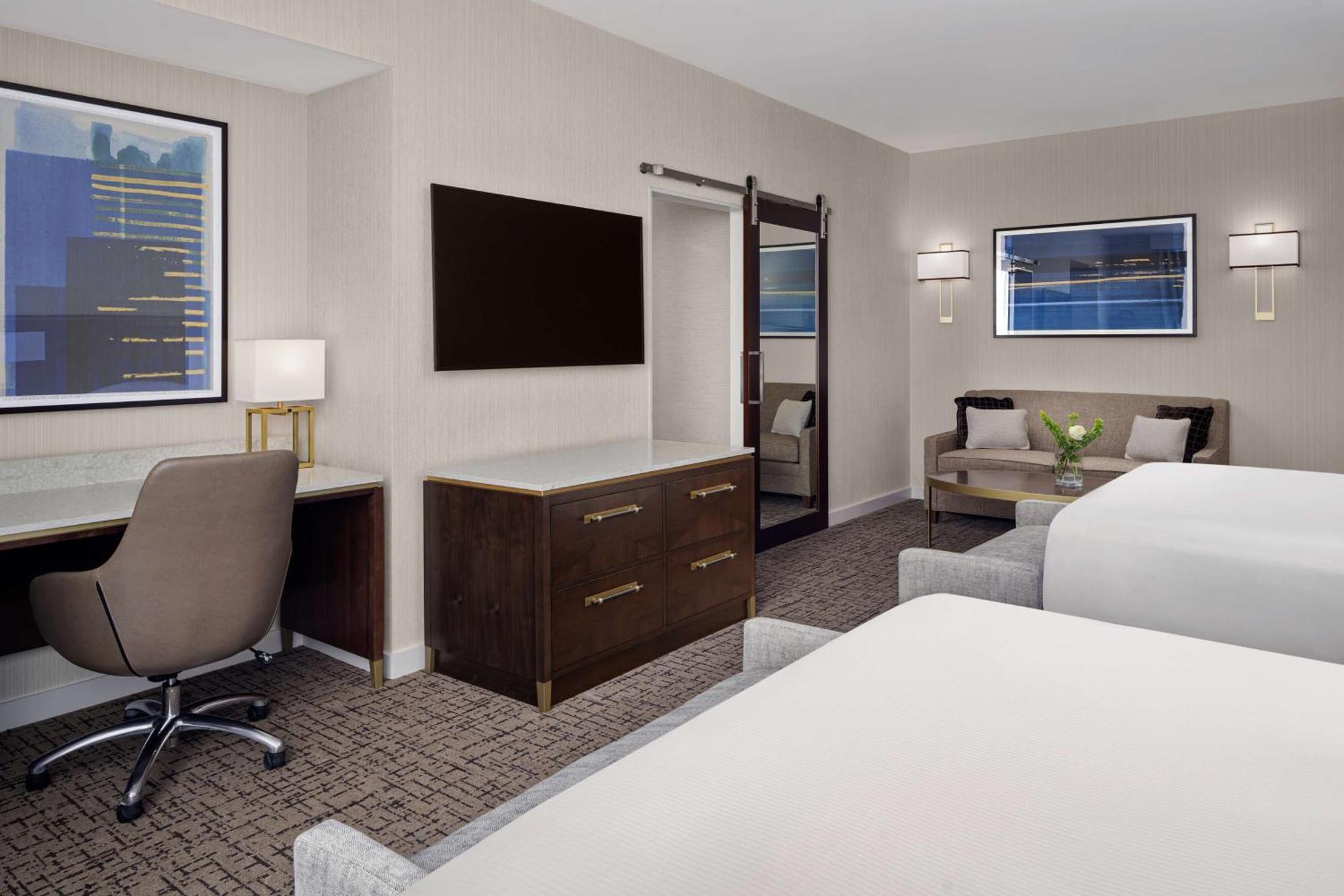 Hilton Indianapolis Hotel & Suites Екстер'єр фото